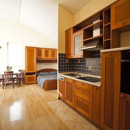 Studio Apartmani Bijeli Delfin Biograd Na Moru Dış mekan fotoğraf