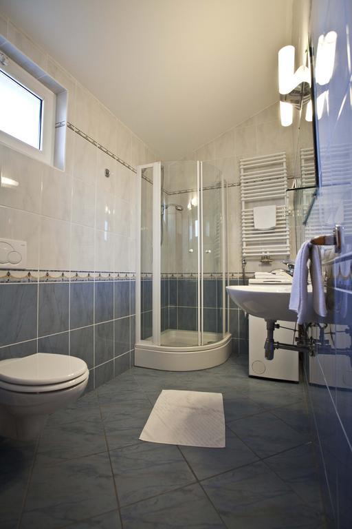 Studio Apartmani Bijeli Delfin Biograd Na Moru Oda fotoğraf